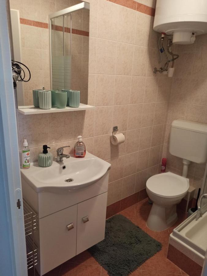 Angi Apartman- Nagyszeru Elhelyezkedes, Vendegkozpontu Szallashely-Szolgaltatas Διαμέρισμα Harkány Εξωτερικό φωτογραφία